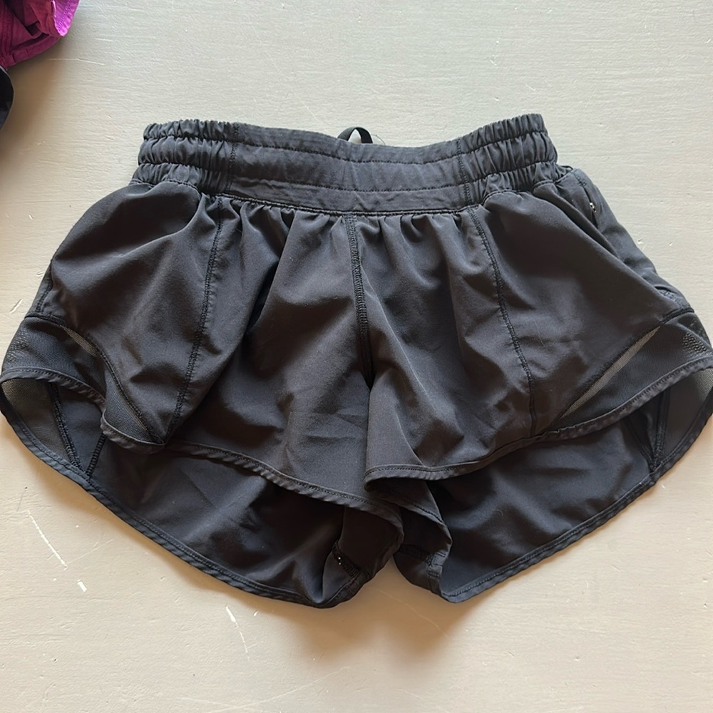 Size 2 black lululemon hottie shorts 2.5